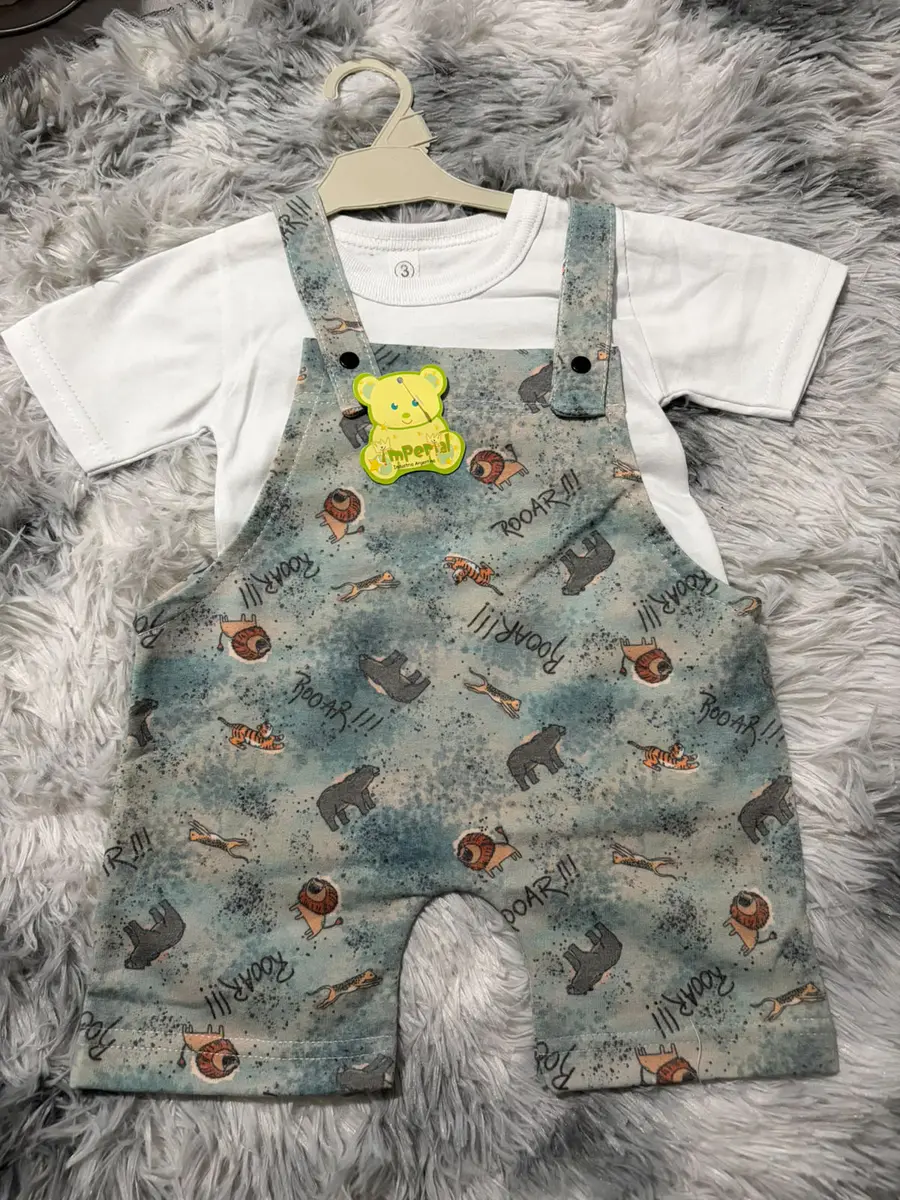 Conjunto bebé remera y jardinero corto