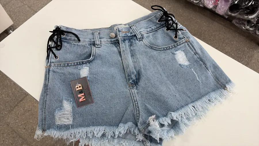 Short de jean mujer desflecado con cordones